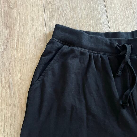 Old Navy Women’s Black Pull On Shorts Sz L - Picture 2 of 7